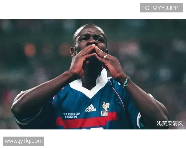 长辫子足球明星的传奇之路与他在绿茵场上的辉煌成就