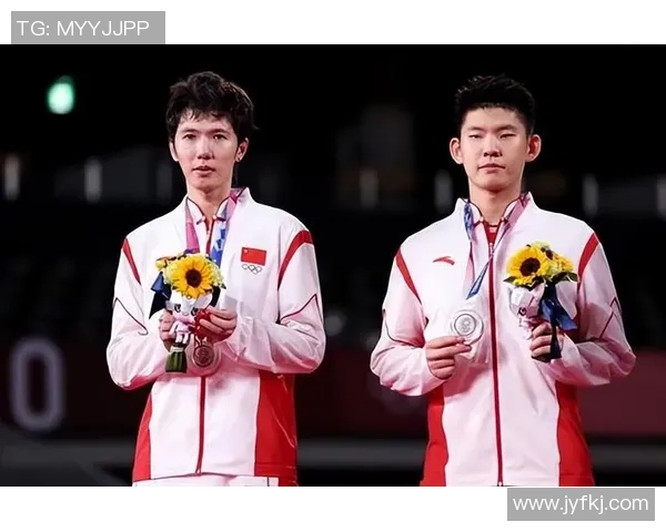 南京羽毛球队与上海羽毛球队赛后战术分析与复盘探讨